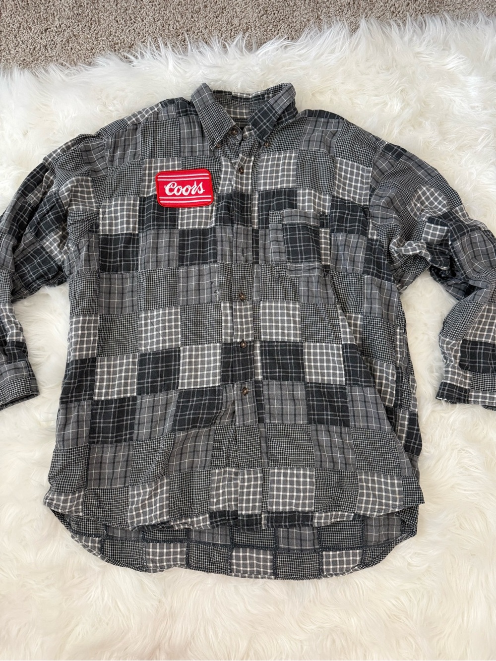 Posty Shirt - Picture 3 of 3